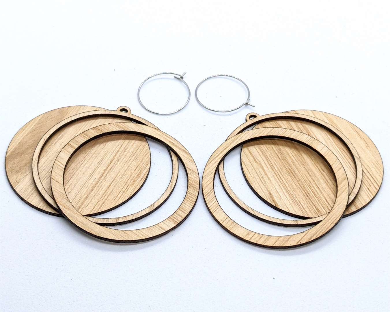 Circle Patchwork Earrings- Kit Contents Walnut
