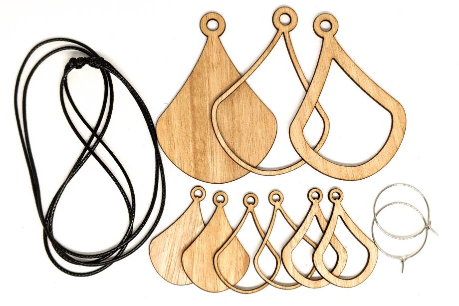 Eucalypt Prismatic patchwork necklace kit contents