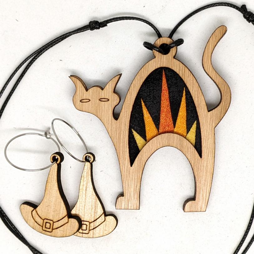 Patchwork halloween cat necklace with witch hat earrings