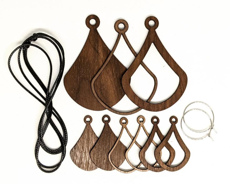 Walnut Prismatic patchwork necklace kit contents