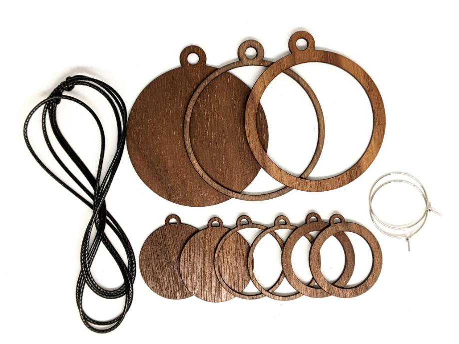 Walnut Strata patchwork necklace kit contents